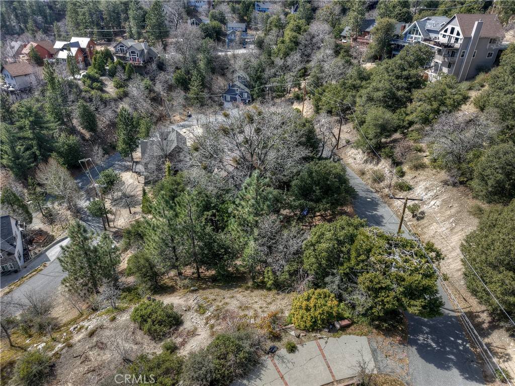 Lake Arrowhead, CA 92352,0 Madera LN