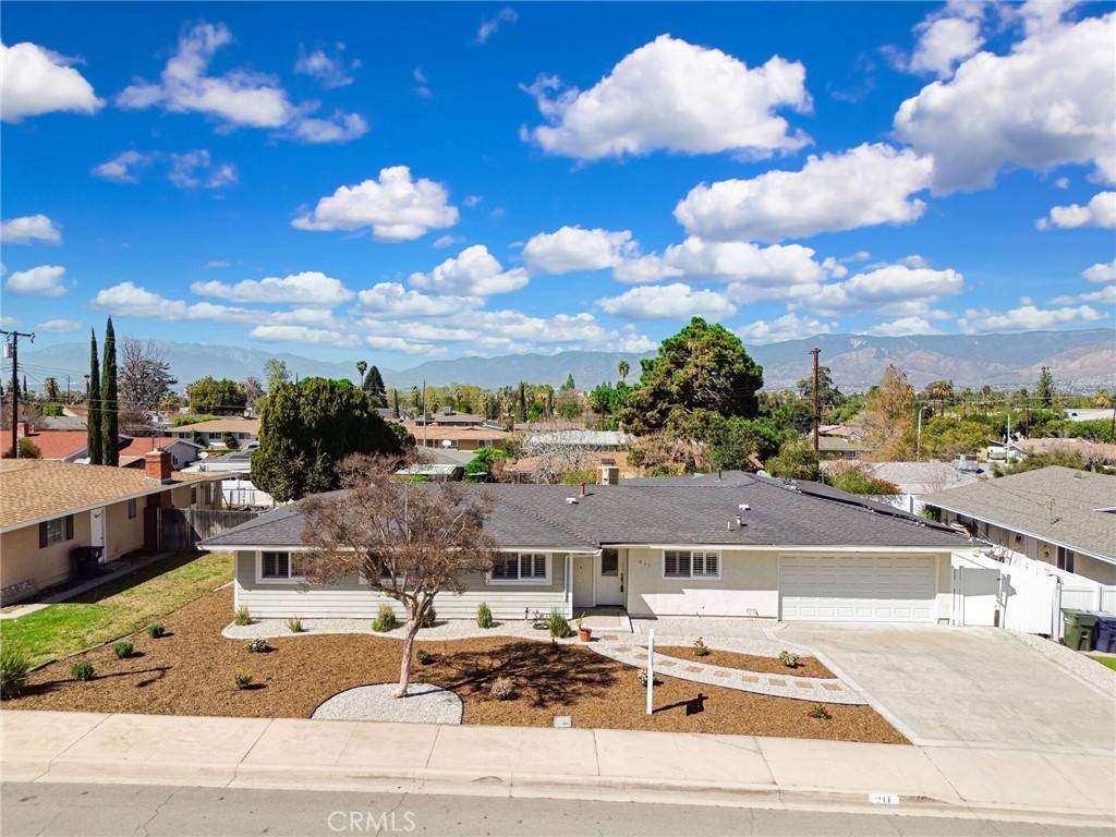 Redlands, CA 92373,211 Gardenia AVE