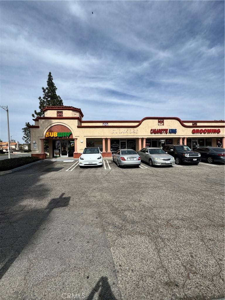 Placentia, CA 92870,1807 E Orangethorpe AVE