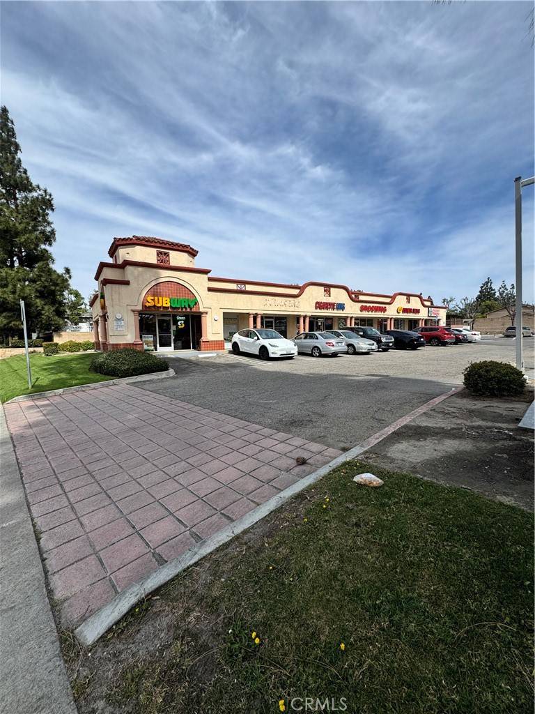 Placentia, CA 92870,1807 E Orangethorpe AVE