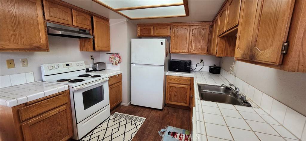 Apple Valley, CA 92308,19222 Elm DR