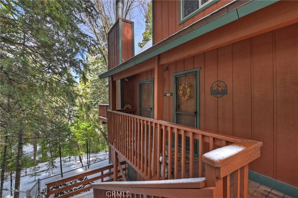 Twin Peaks, CA 92391,26726 Lake Forest DR