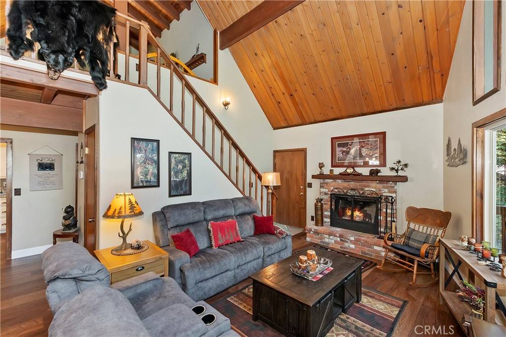 26726 Lake Forest DR Twin Peaks, CA 92391