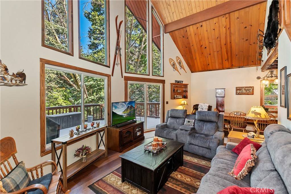 26726 Lake Forest DR Twin Peaks, CA 92391
