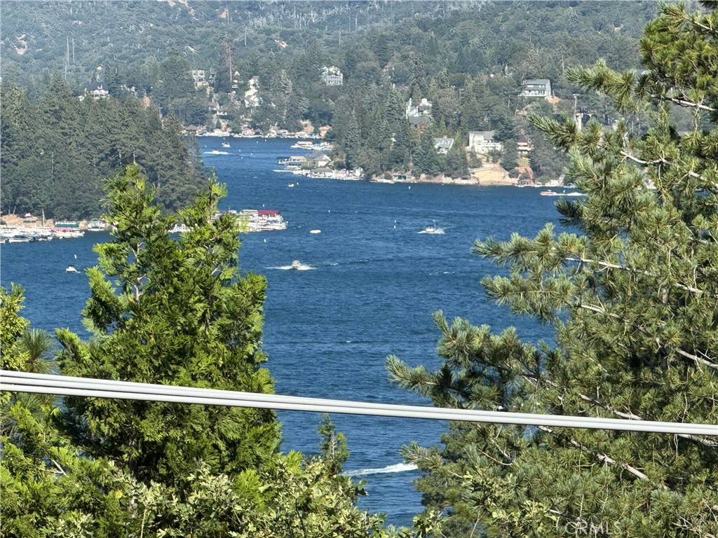 Lake Arrowhead, CA 92352,750 Zurich DR