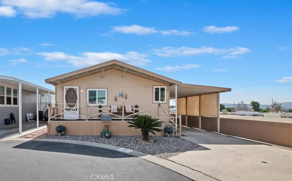 Mentone, CA 92359,2140 Mentone BLVD #21