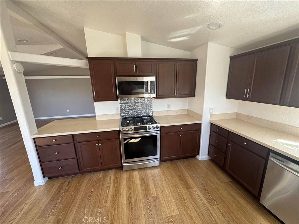 Anaheim, CA 92807,5815 E La Palma AVE #226