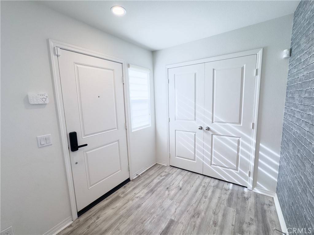 Anaheim, CA 92805,665 S District WAY