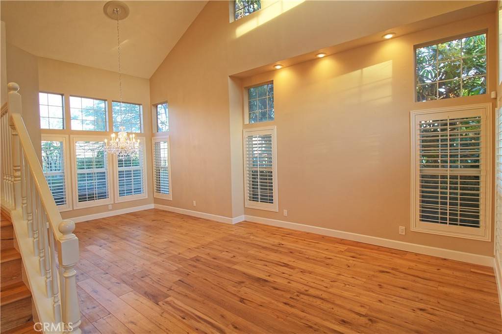 Riverside, CA 92506,6939 Ridgetop DR