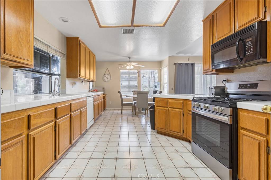 Wildomar, CA 92595,22719 Blueberry LN