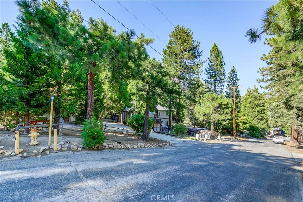 Running Springs, CA 92382,31112 Mountain Oak DR