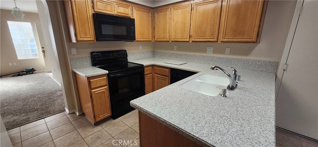 Apple Valley, CA 92308,19097 Oak ST