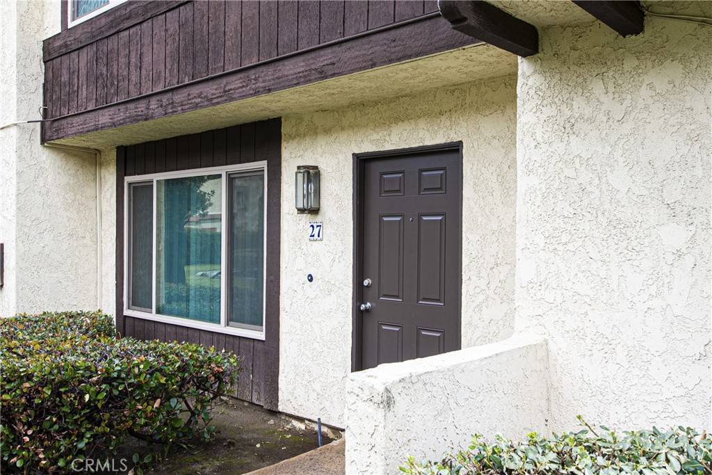 Colton, CA 92324,1077 Santo Antonio Dr. #27