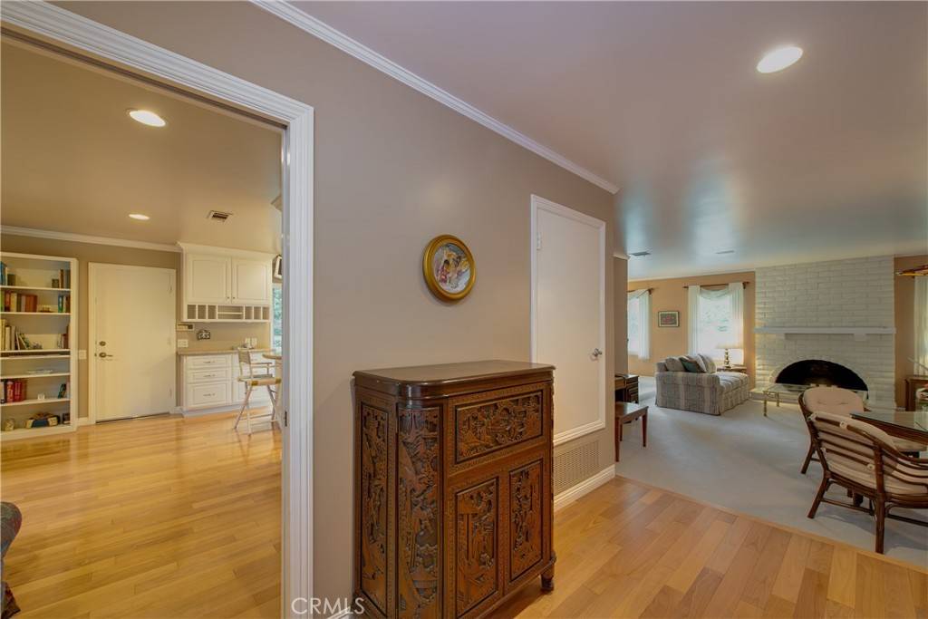 Riverside, CA 92506,1220 Via Vallarta