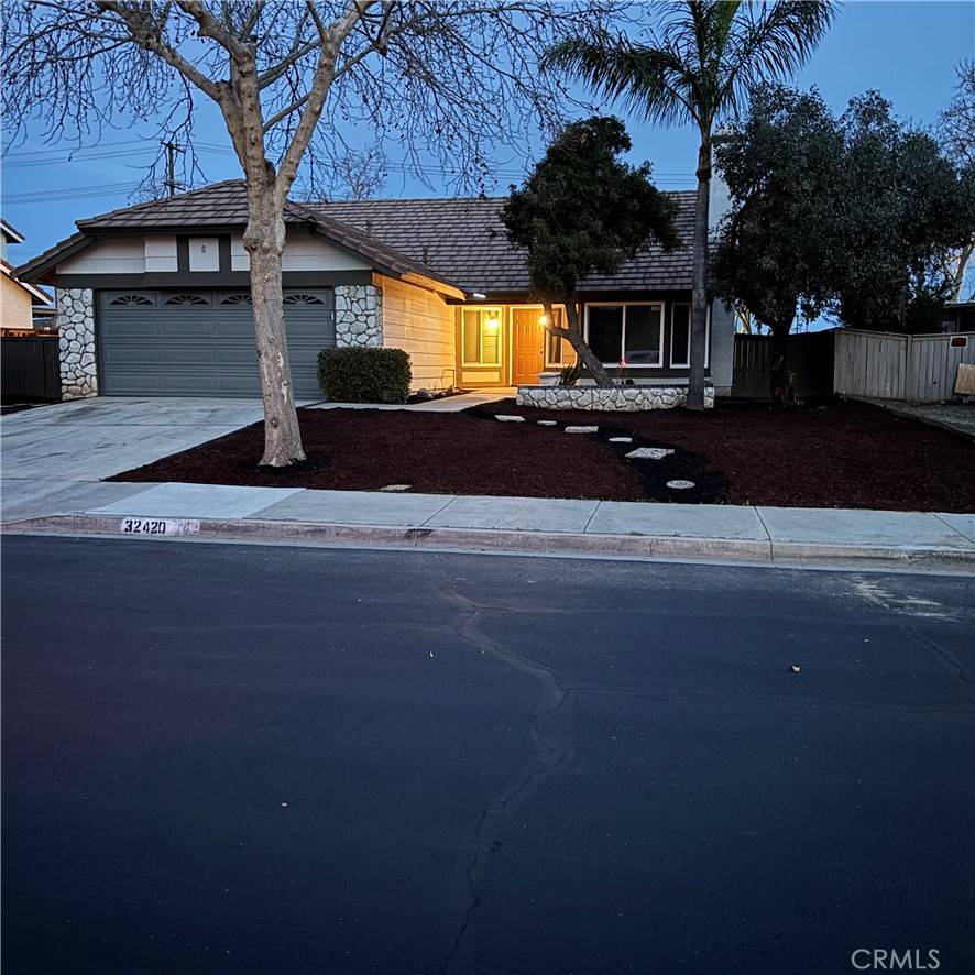 Lake Elsinore, CA 92530,32420 Cape DR