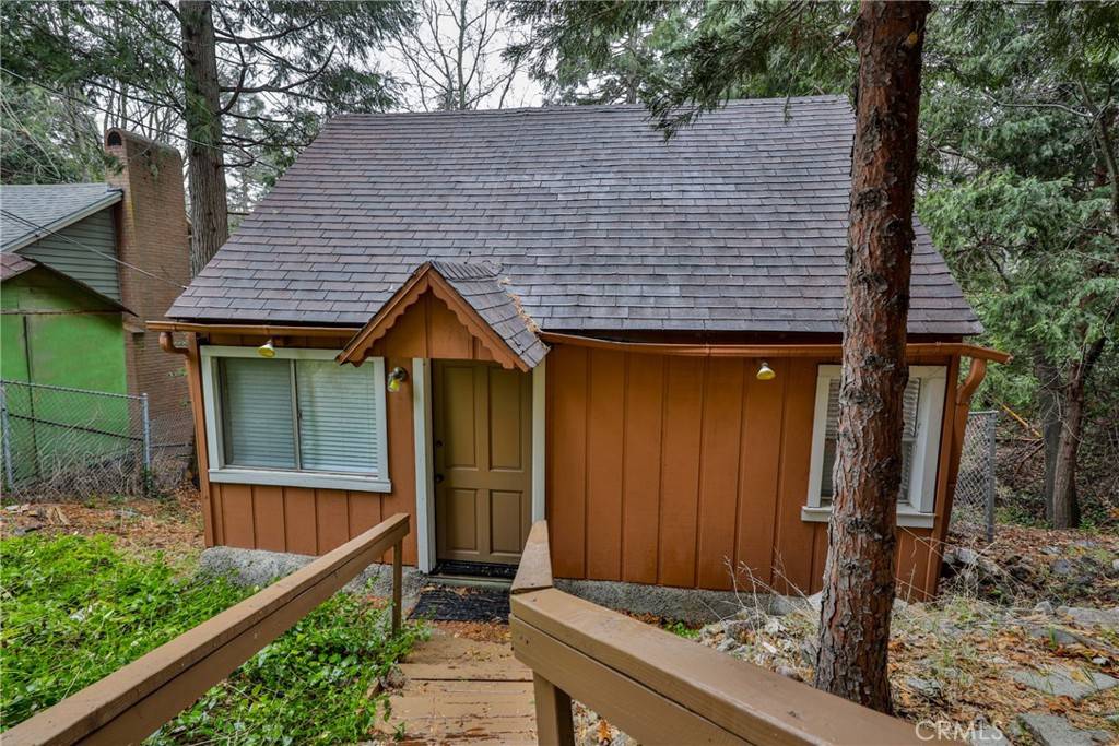 Crestline, CA 92325,23679 Hillside DR
