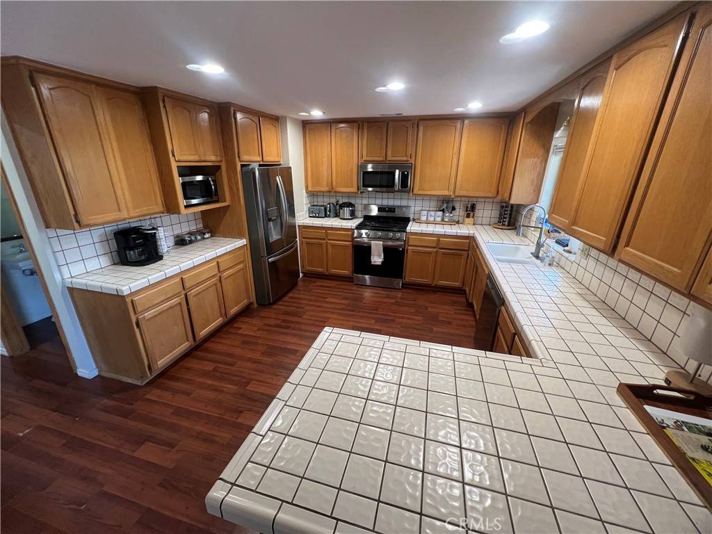 Crestline, CA 92325,385 Wylerhorn DR