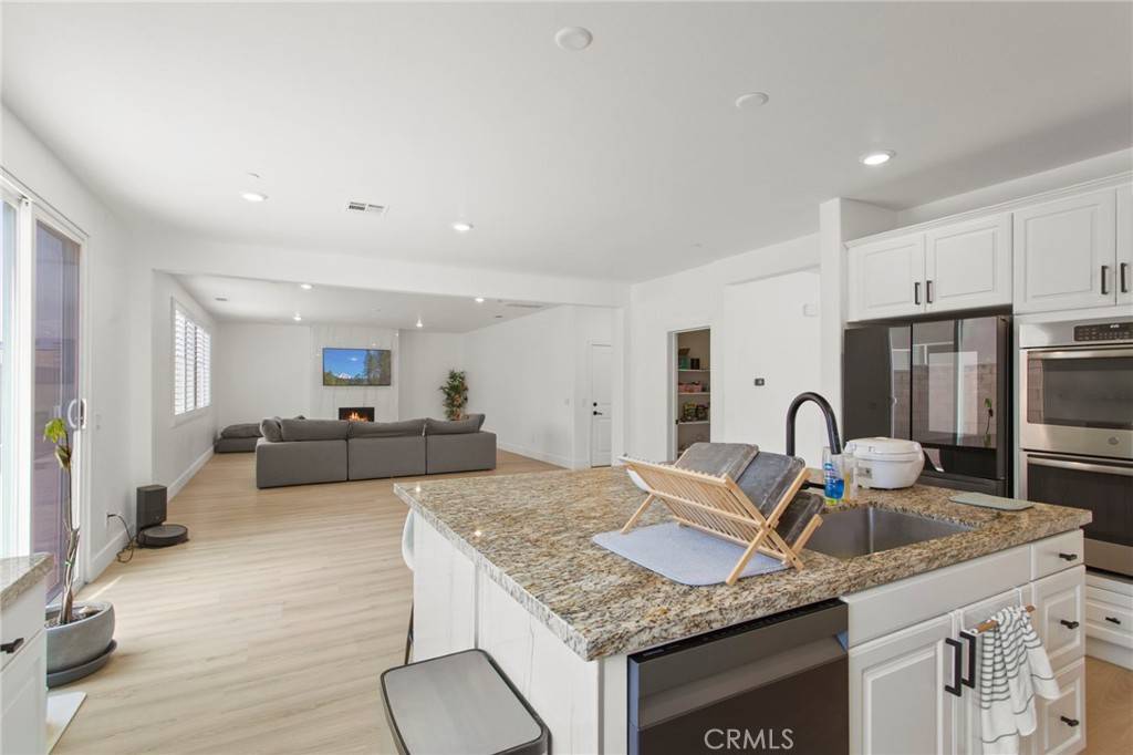 Jurupa Valley, CA 91752,5305 Fulmer CT