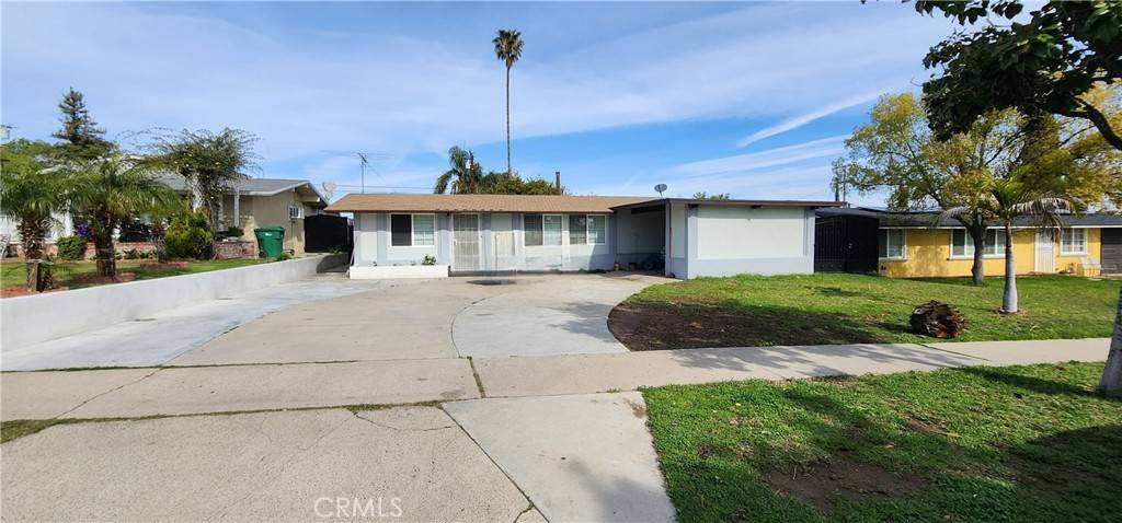 Corona, CA 92879,913 E Francis ST