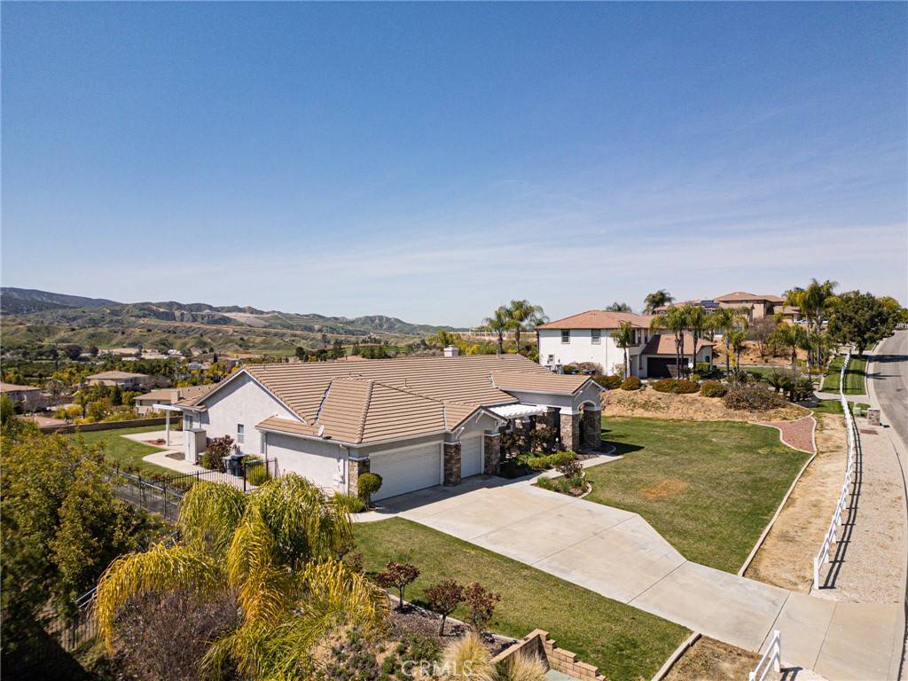 Redlands, CA 92373,2020 Horse Trail DR
