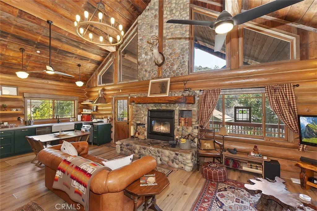 Cedar Glen, CA 92321,29632 Hook Creek RD