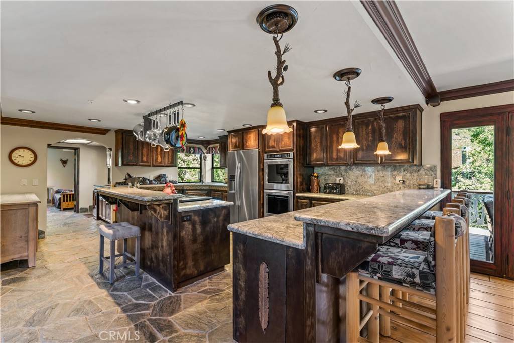 Lake Arrowhead, CA 92352,942 Lake Edge WAY