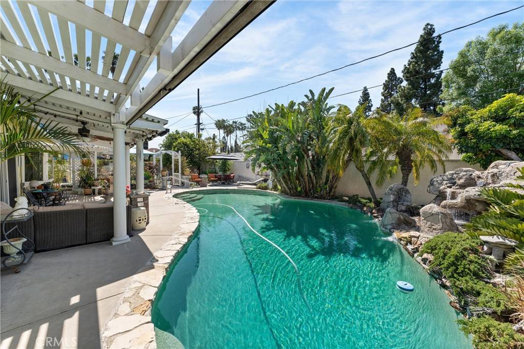Orange, CA 92865,1874 N Shattuck PL