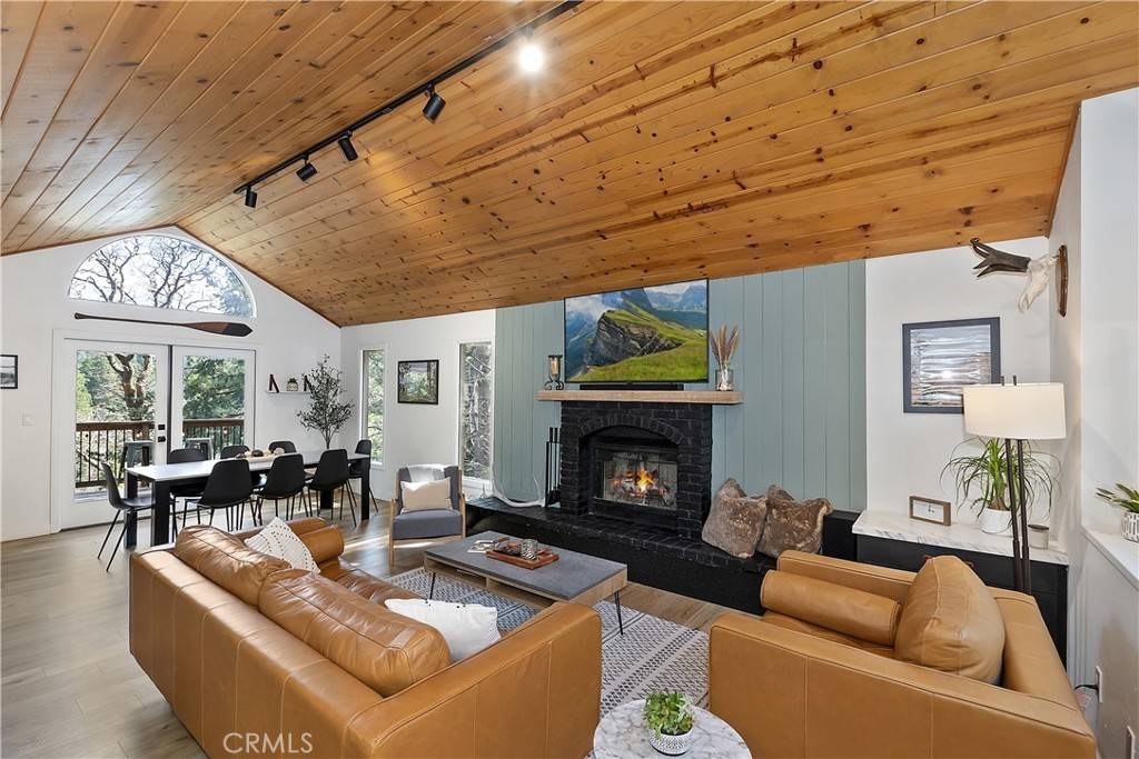 Lake Arrowhead, CA 92391,26591 Thunderbird DR