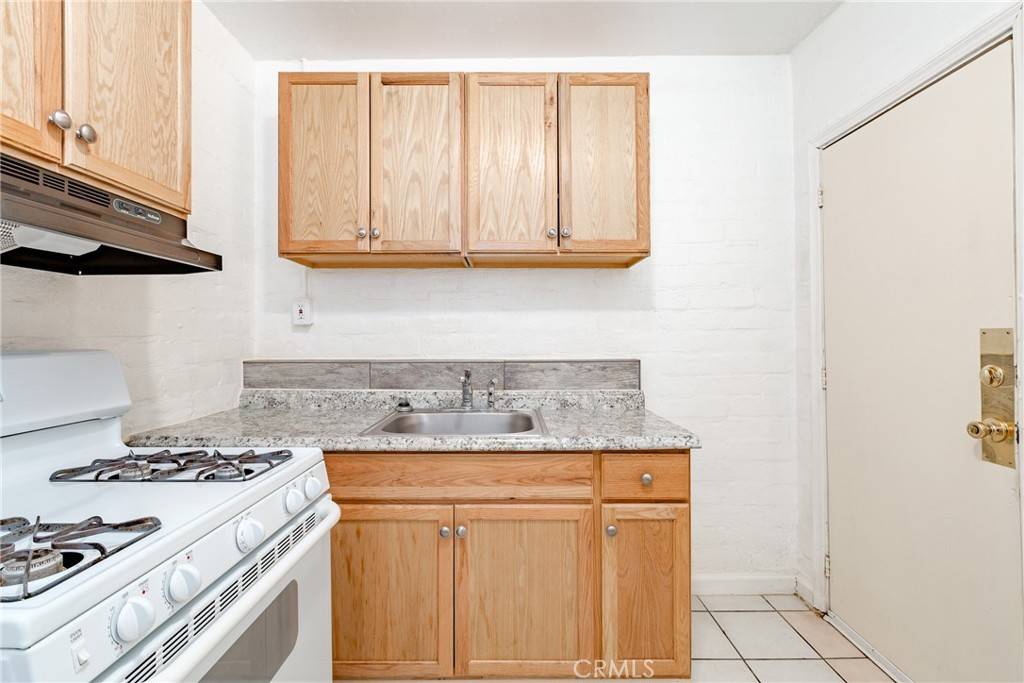 Beaumont, CA 92223,952 E 10th ST