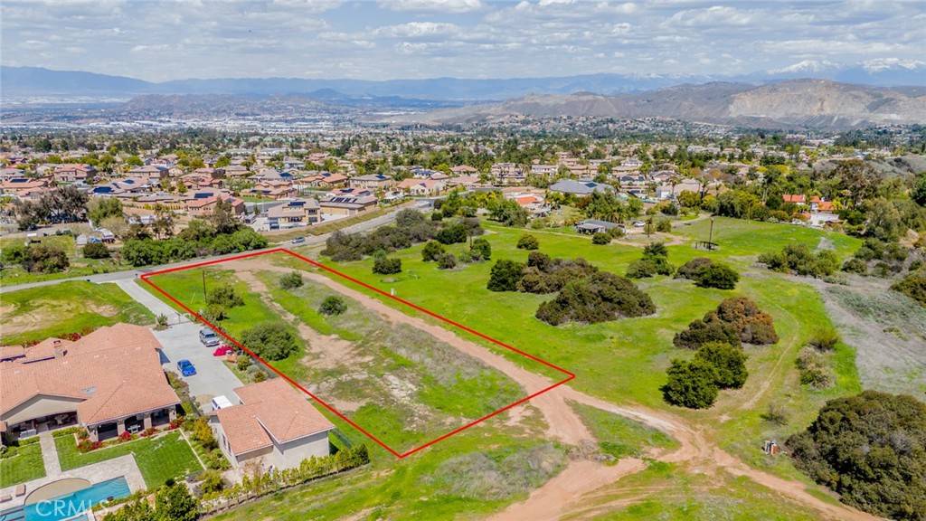 Corona, CA 92881,0 GOLDEN HARVEST DR