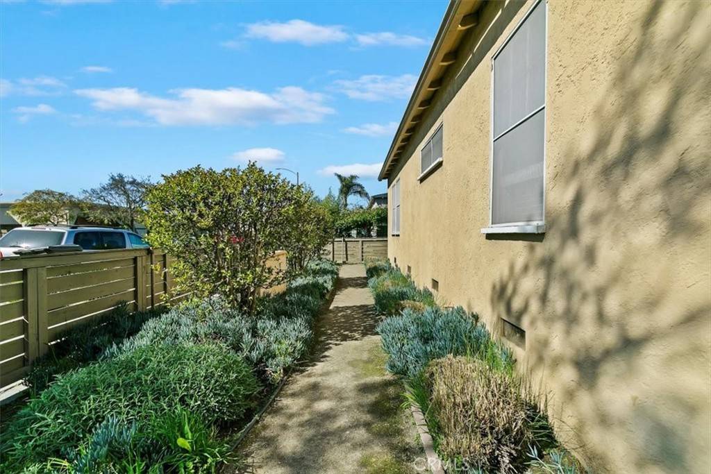 Long Beach, CA 90813,1750 Chestnut AVE