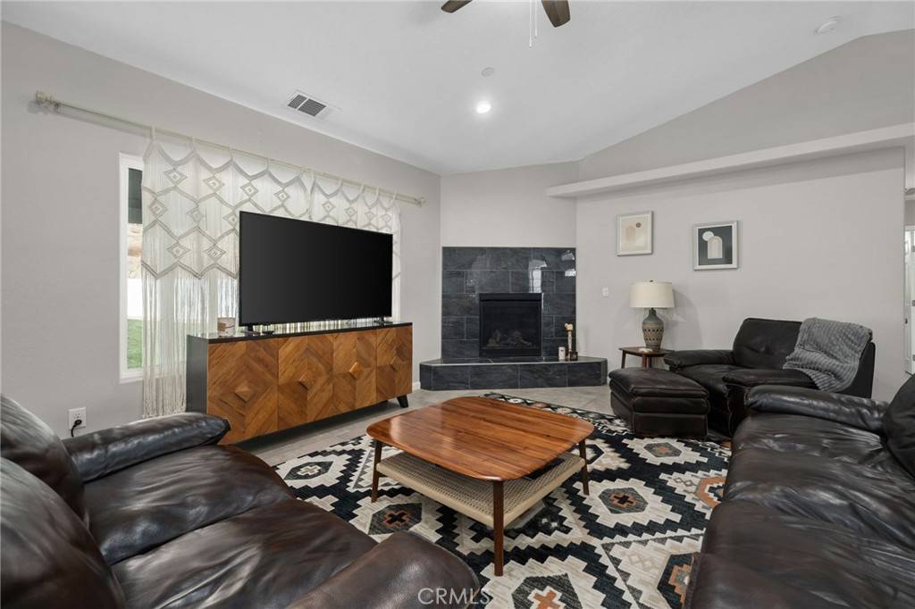 Hesperia, CA 92345,17542 Buckthorn AVE