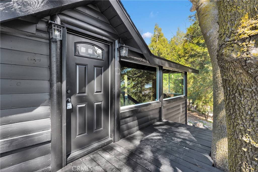 Crestline, CA 92325,25036 Ocean View DR