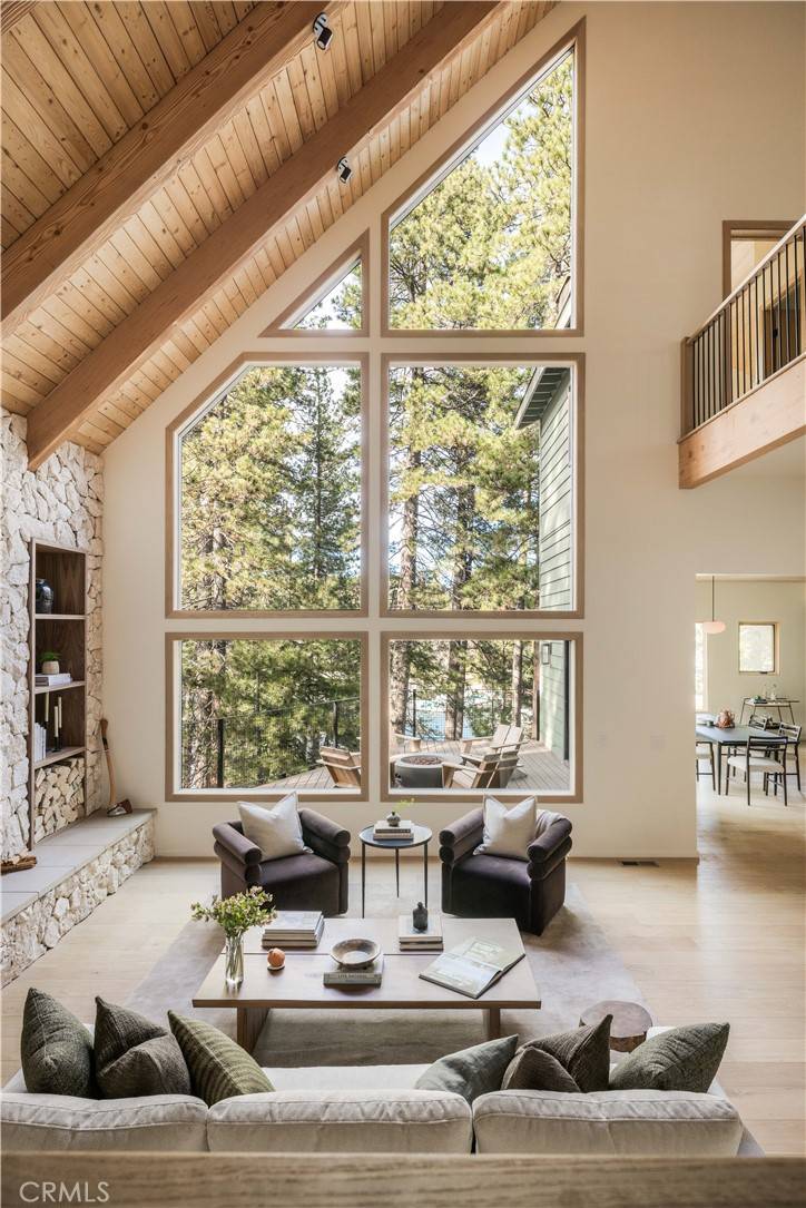 Lake Arrowhead, CA 92352,27467 Bay Shore DR