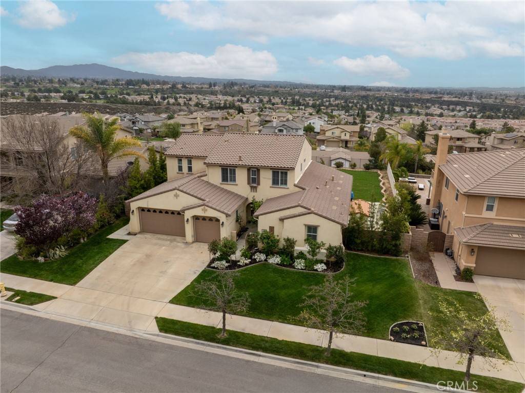 Yucaipa, CA 92399,33895 Old Trail DR