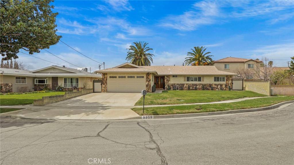 Fontana, CA 92335,9358 Emerald AVE