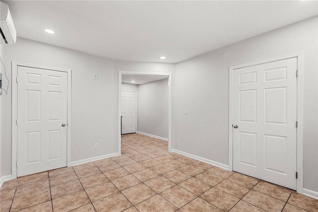 Bloomington, CA 92316,9414 Linden AVE