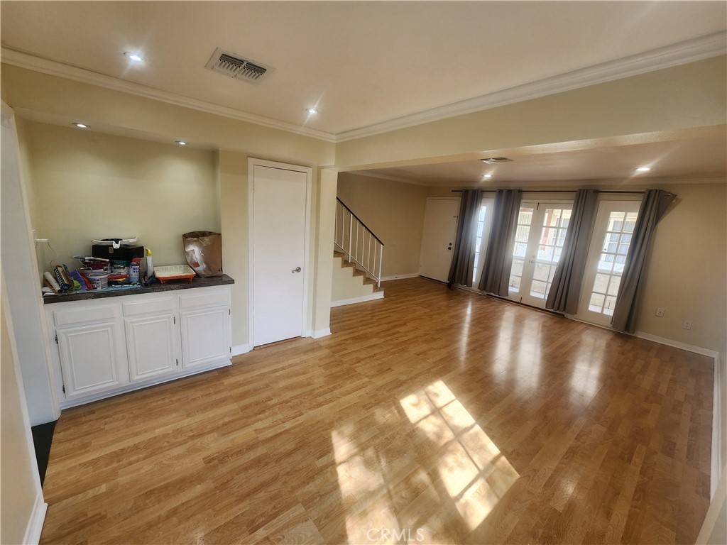 Van Nuys, CA 91405,7432 Hazeltine AVE #9