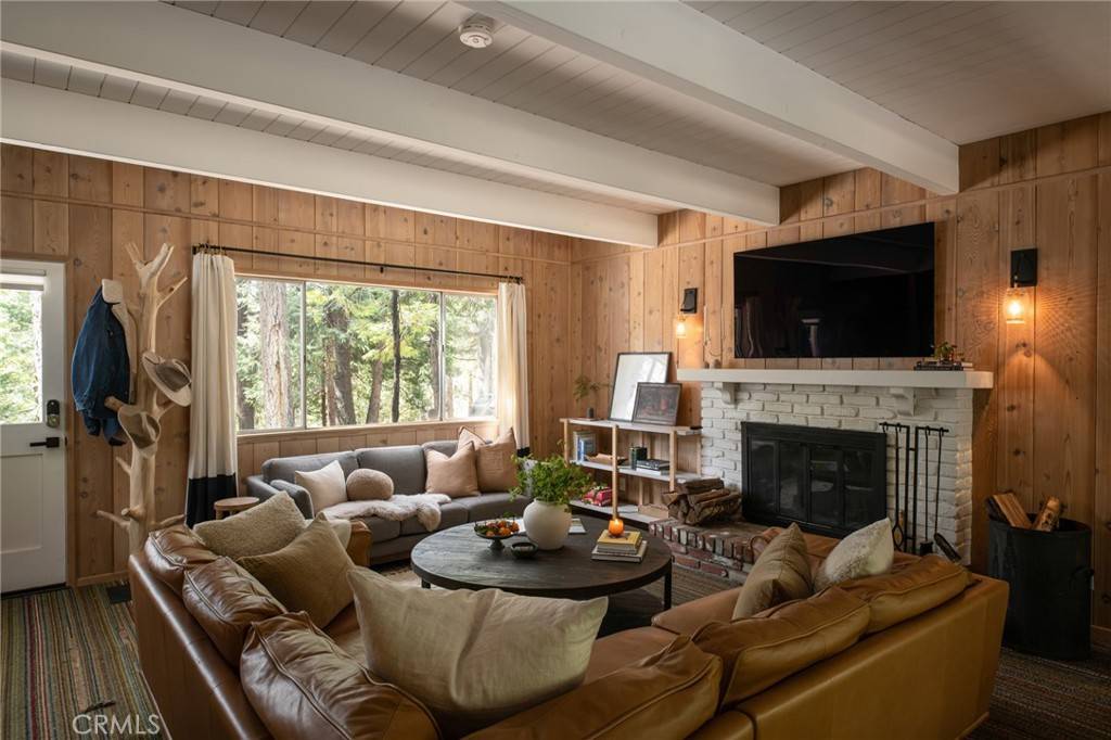 Lake Arrowhead, CA 92352,207 C LN