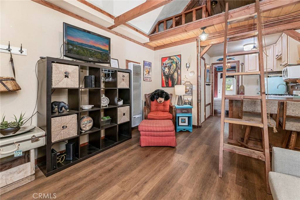 Sugarloaf, CA 92386,517 Moreno LN