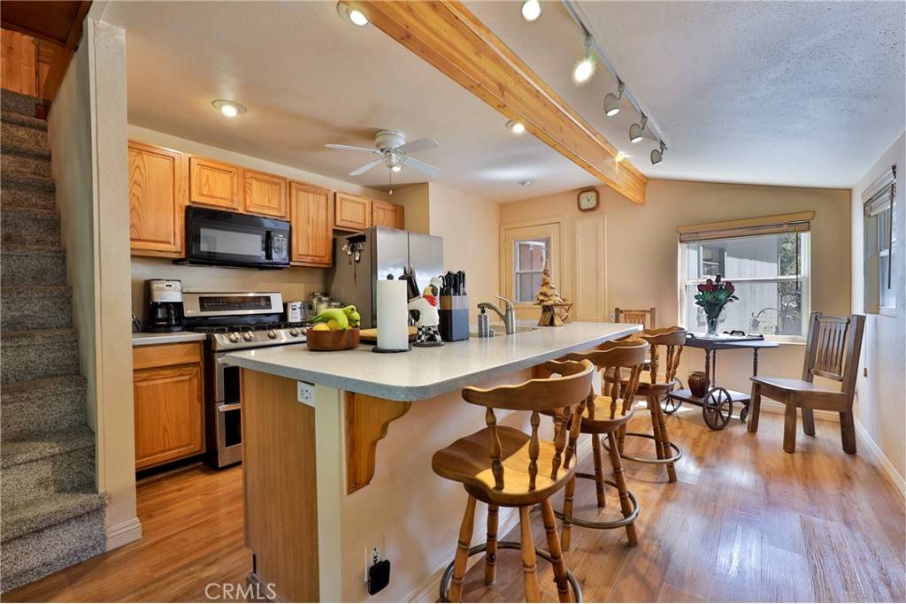 Crestline, CA 92325,23352 Outlook LN