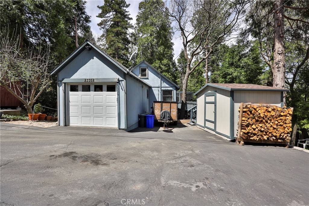 Crestline, CA 92325,23352 Outlook LN