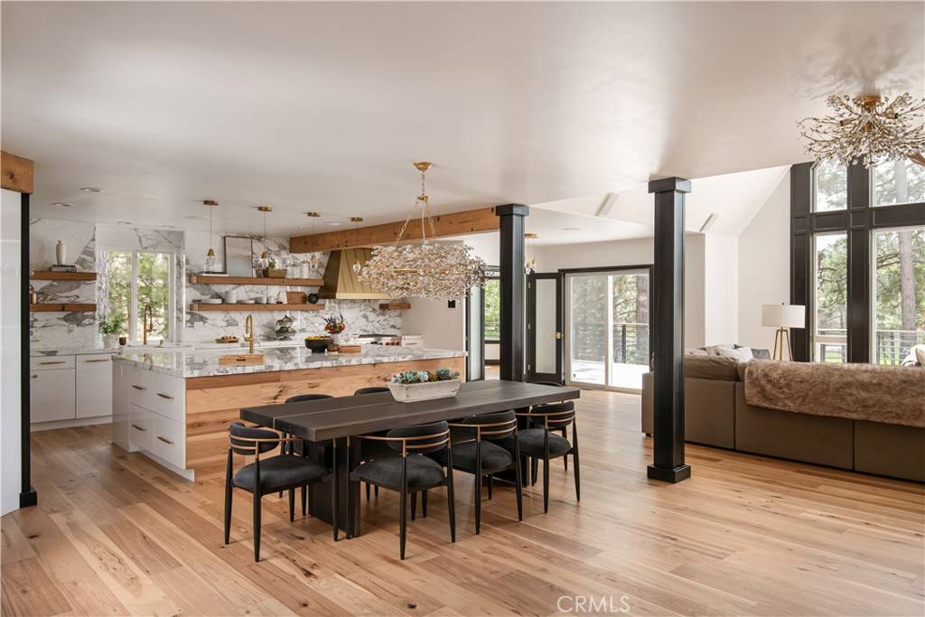 Lake Arrowhead, CA 92352,729 Brentwood DR