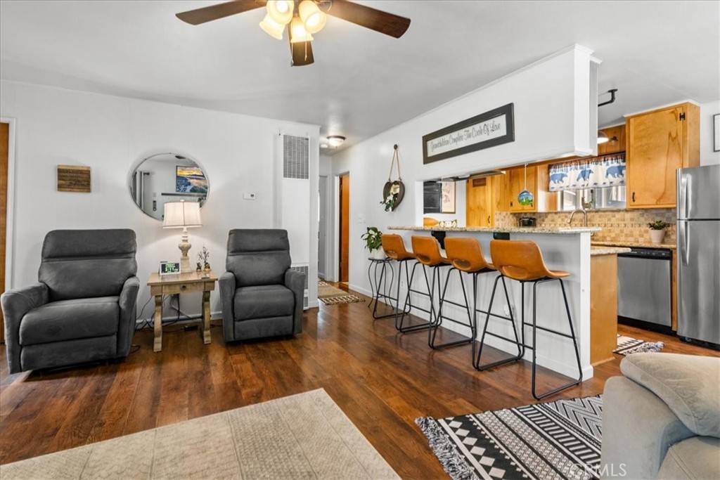 Big Bear City, CA 92314,220 Whipple DR