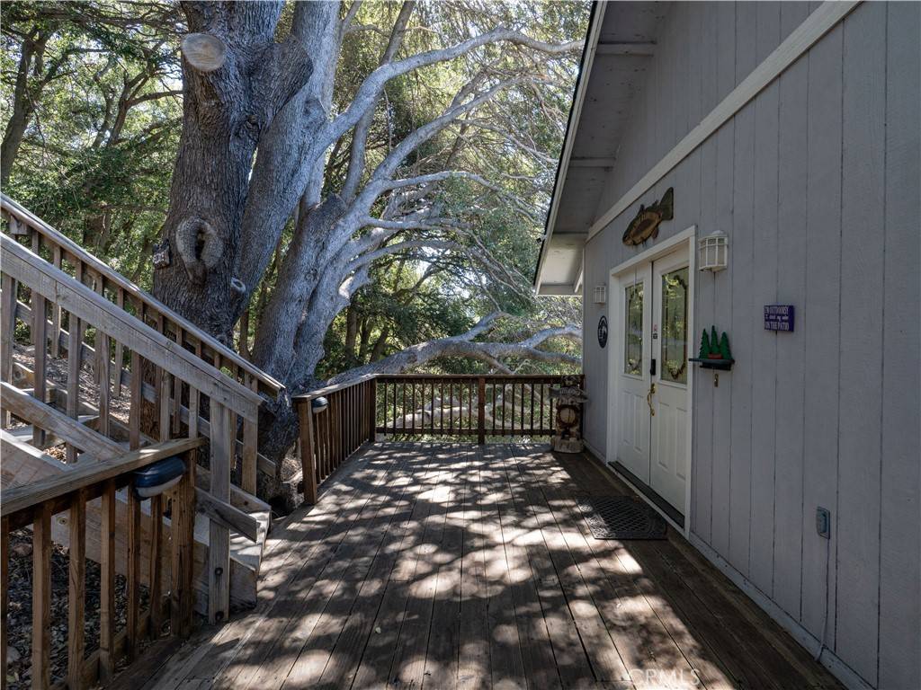 Crestline, CA 92325,406 Delle DR