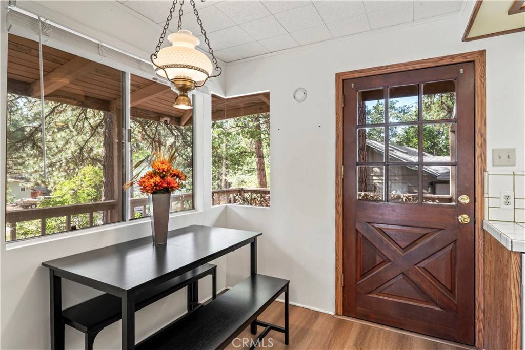31867 Wagon Wheel DR Running Springs, CA 92382