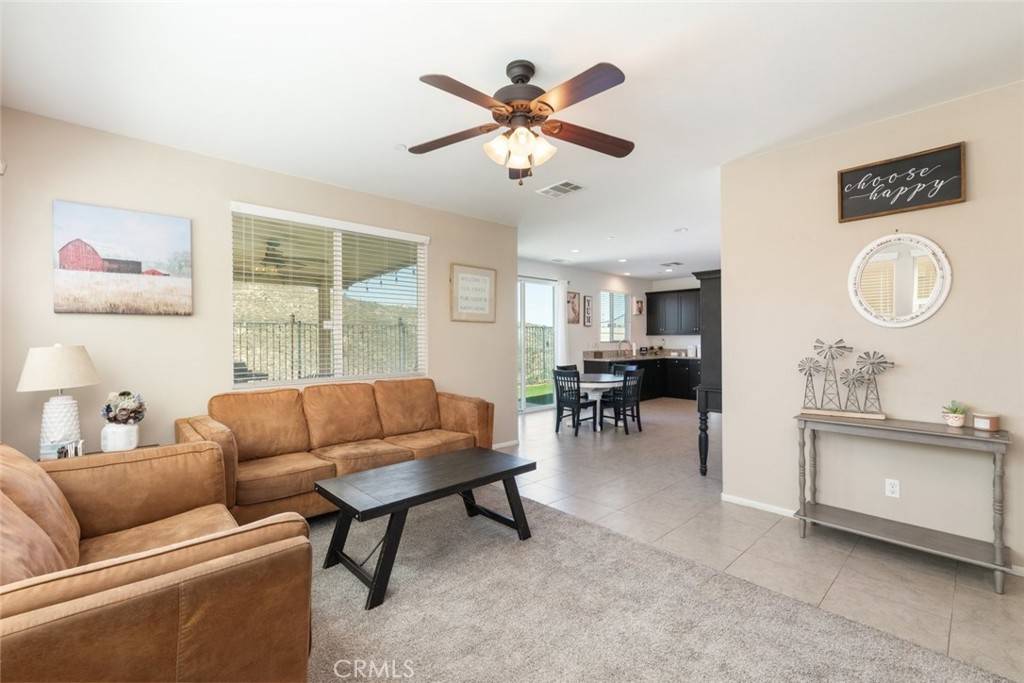 Lake Elsinore, CA 92532,24149 Darmera DR