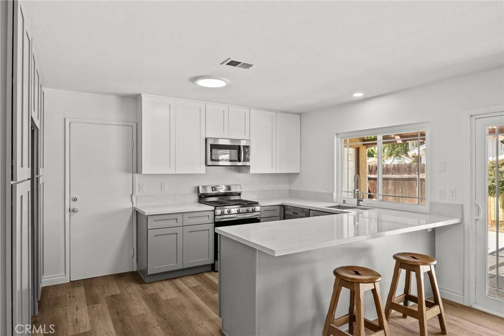 Riverside, CA 92503,10069 Hershey WAY
