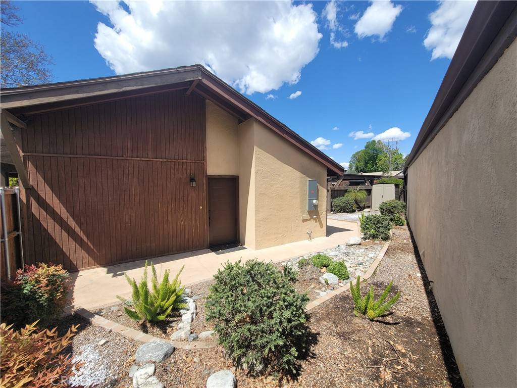 Yucaipa, CA 92399,13684 Cottonwood DR
