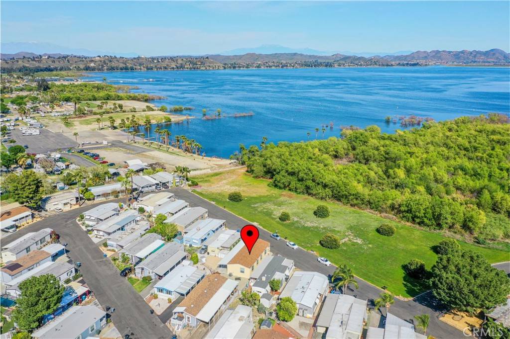 Lake Elsinore, CA 92530,32900 Riverside DR #72